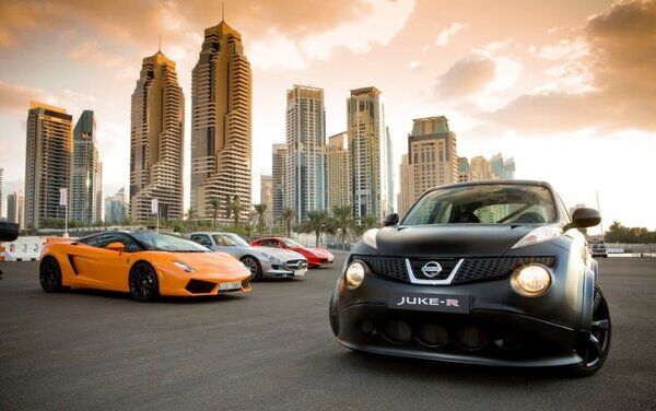 تجارة السيارات المستعملة في الإمارات