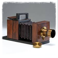 معلومات عن اختراع الكاميرا